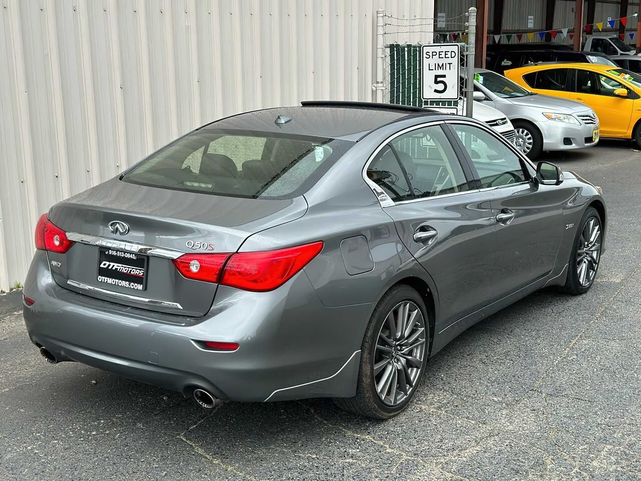 Infiniti Q50 2017 Red Sport 400