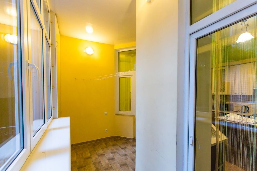 Двохкімнатна квартира подобово, погодинно, в ближньому центрі