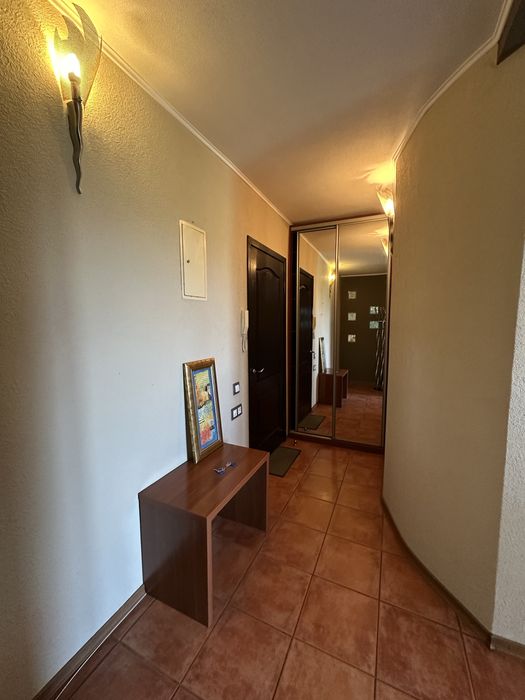 Велика 2к.квартира 62м, с видом на парк, 7/9