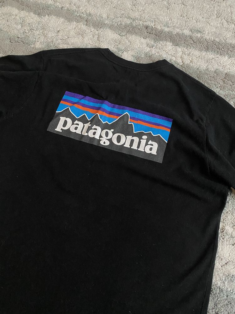 Лонгслів Patagonia carhartt