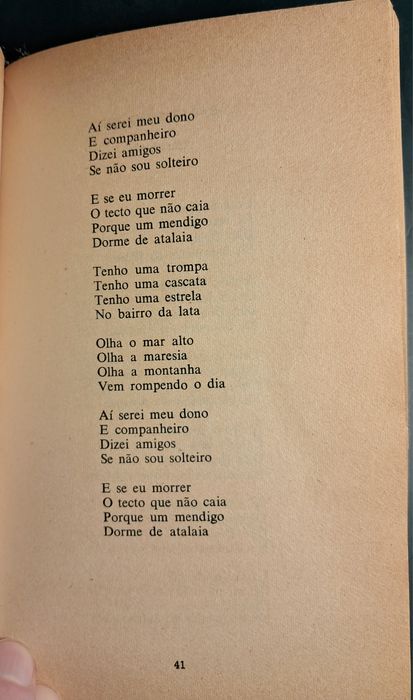 Livro de Zeca Afonso, com a assinatura do Mesmo. PORTES GRÁTIS.