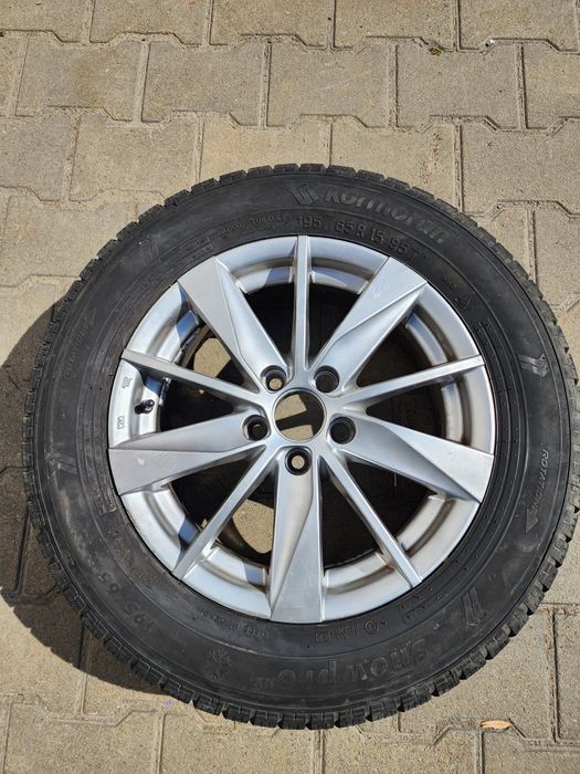 Продам диск R15 с зимней резиной 195/65