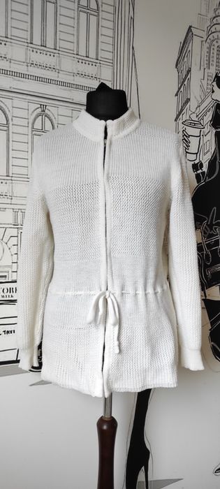 Damski biały sweter kardigan blezer jesien