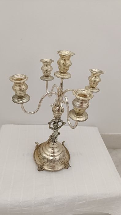 Castiçal trabalhado em casquinha