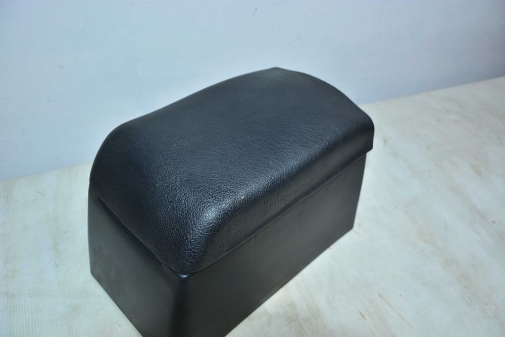 Mitsubishi 3000GT VR4 SL GTO Dodge Stealth podłokietnik schowek tunel