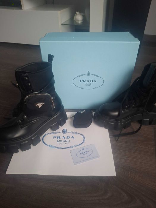 Buty trapery prada