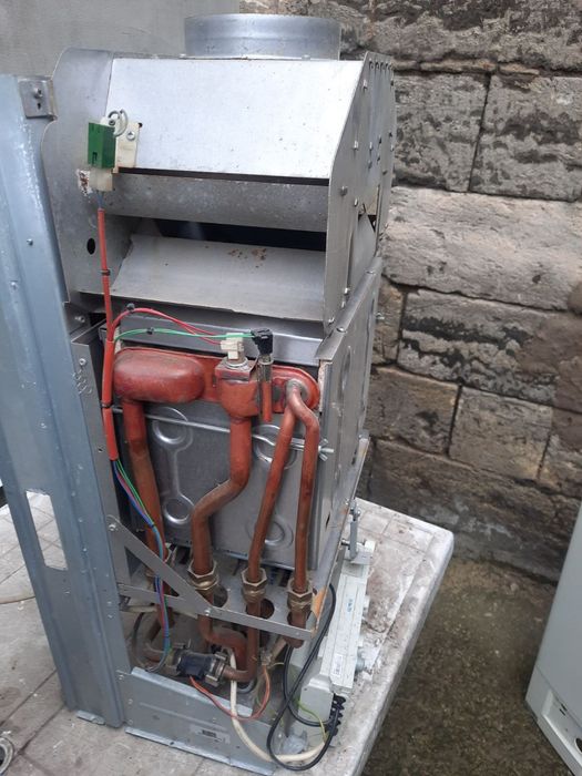 Продам газовую колонку(котел) Beretta