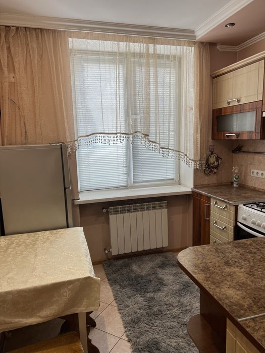 Оренда 1 кім. в центрі по вул.  Украінській ціна  350дол.