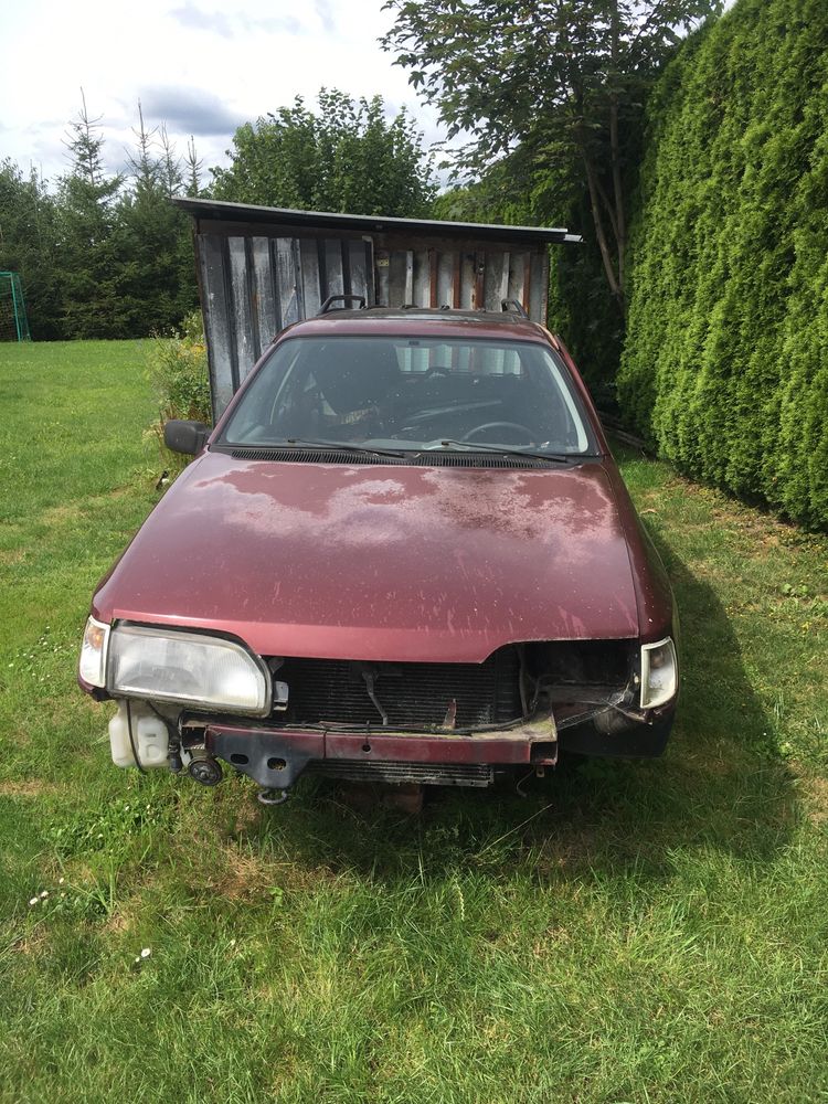 Klocki hamulcowe Ford Sierra przód 240 mm tarcza