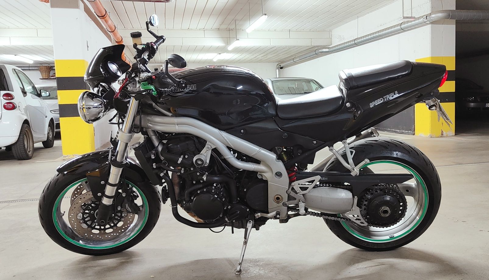 Motocykl Triumph Speed Triple 955i