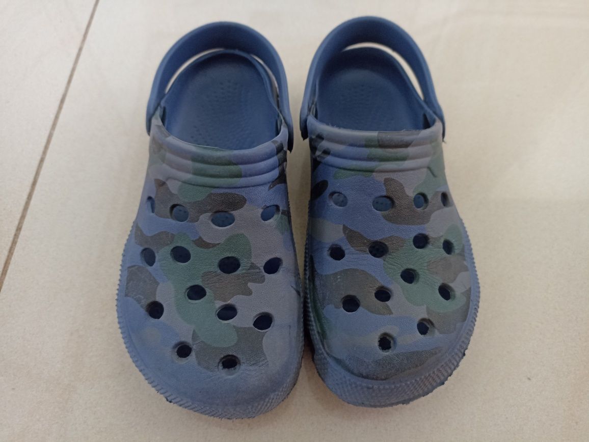 Buty crocs dla chłopca rozmiar 33