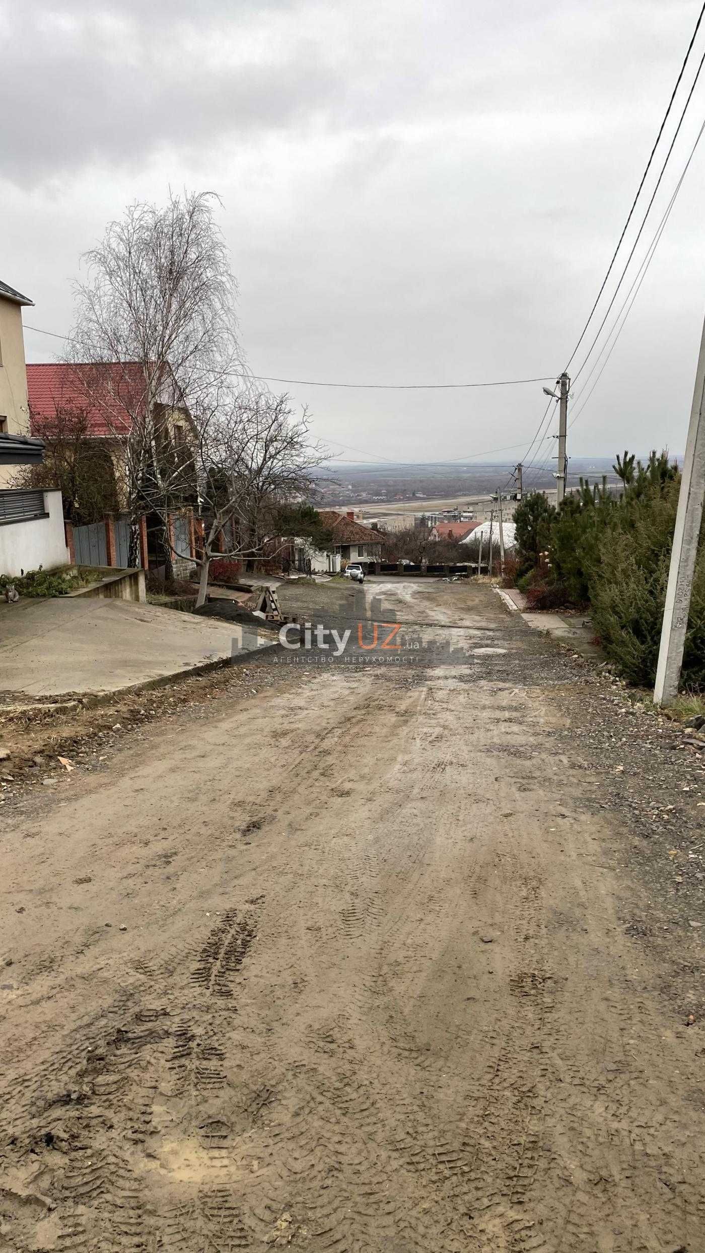 Продається земельна ділянка в Ужгороді на Червениці