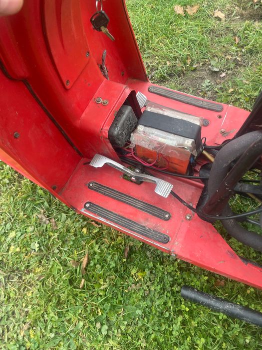 Грузовий Муравей туліца