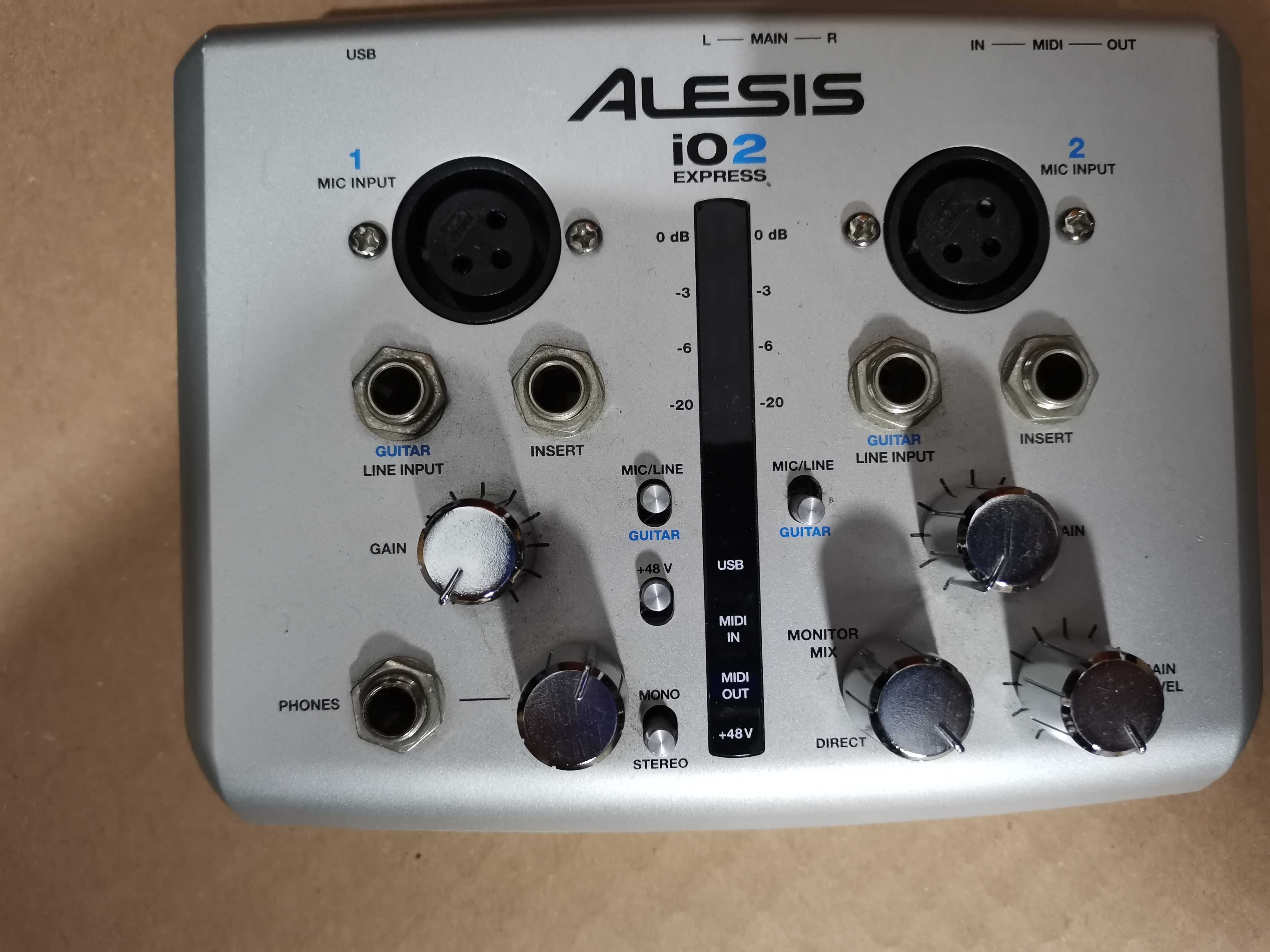 Alesis io2 Placa  de som externa usb para desocupar