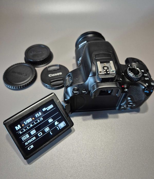 Canon EOS 650D + Canon EFS 18-55mm