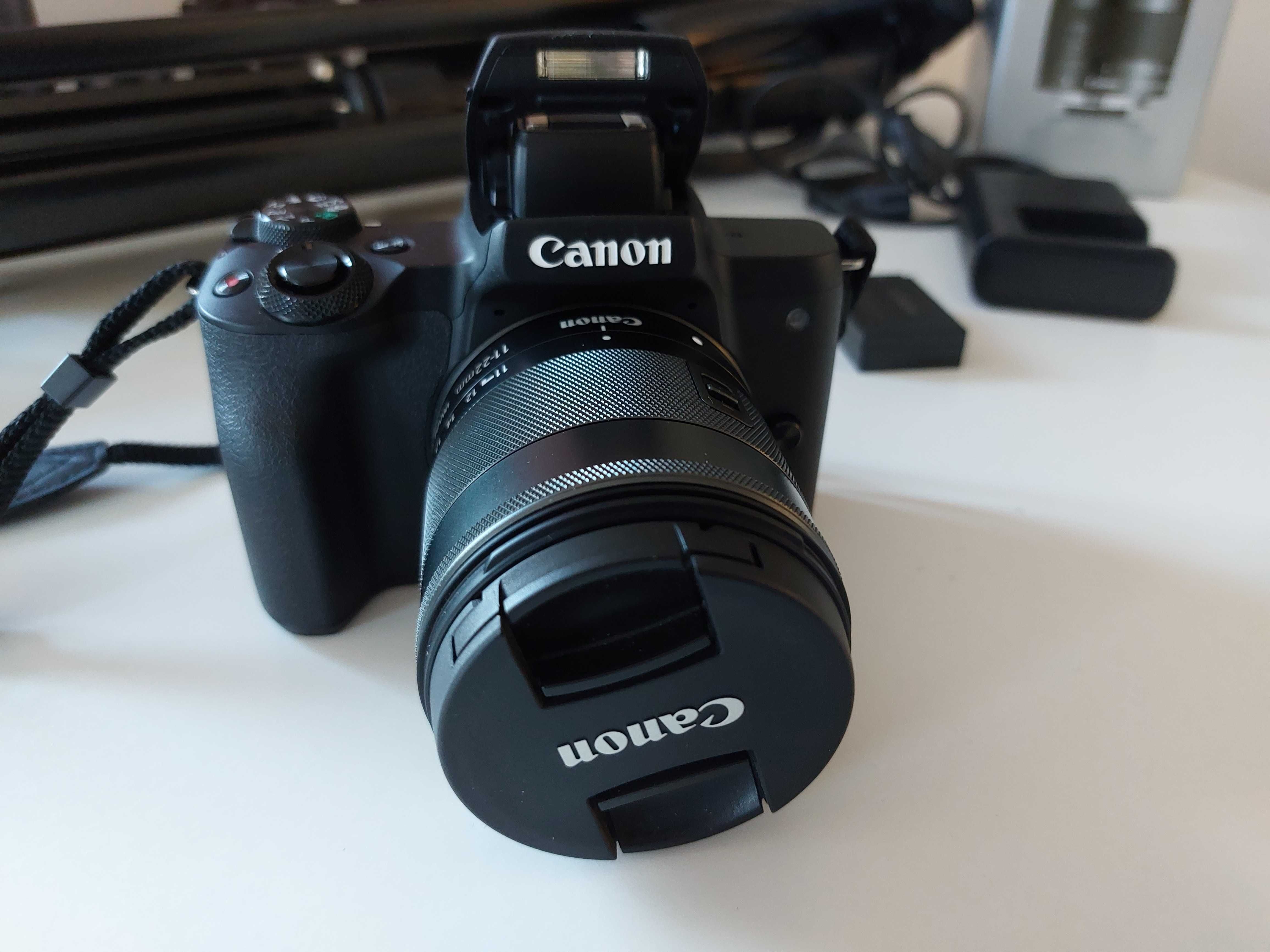 CANON EOS M50 + 2 obiektywy (15-45mm i szerokokątny 11-22mm) + DODATKI