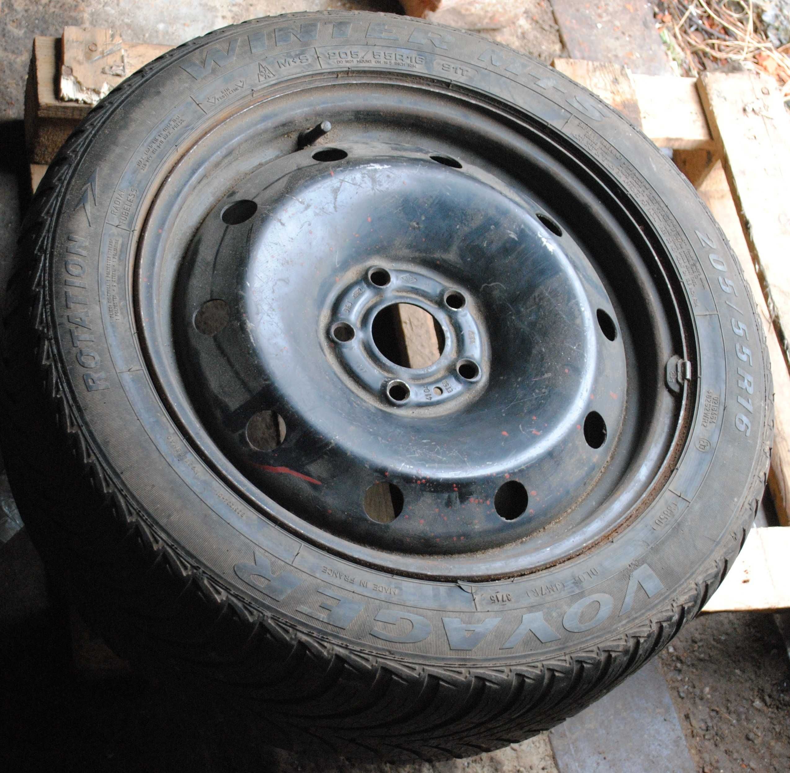 1 шина 205/55 R16 Voyager виг 3715, комплект диск ET50 без дефект.