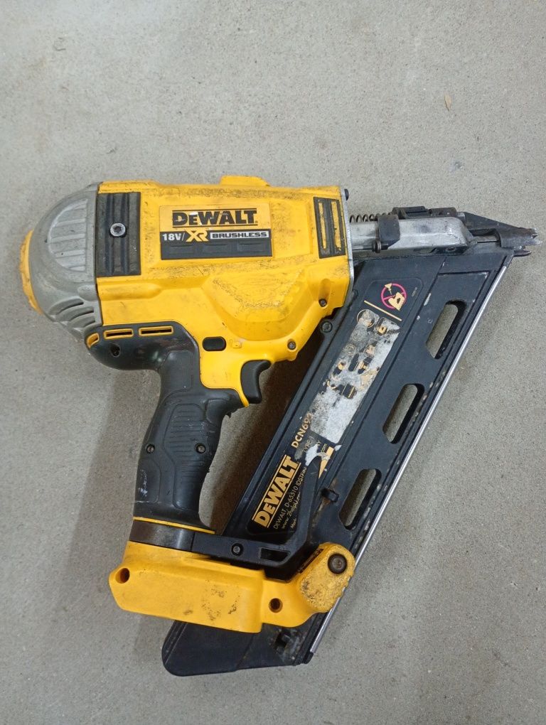 DeWalt dcn692 gwoździarka