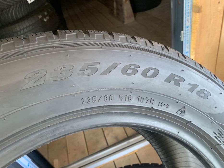 235/60/18 107Н Pirelli SCORPION WINTER
