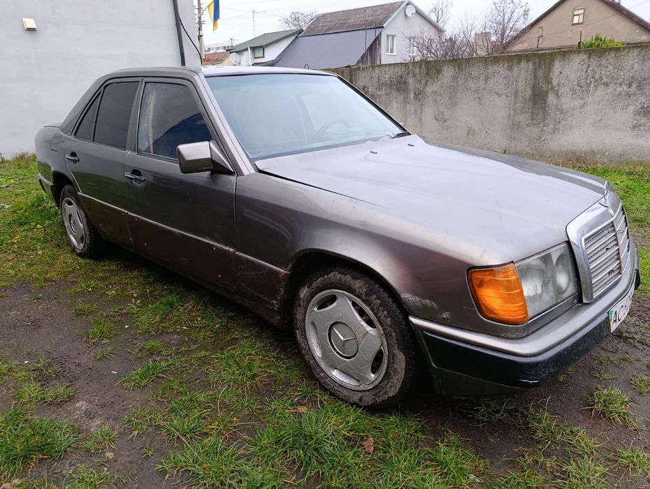 Мерс 124 5тиступка 2.3 бенз/газ