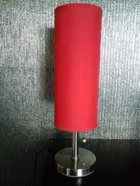 candeeiro de mesa vermelho