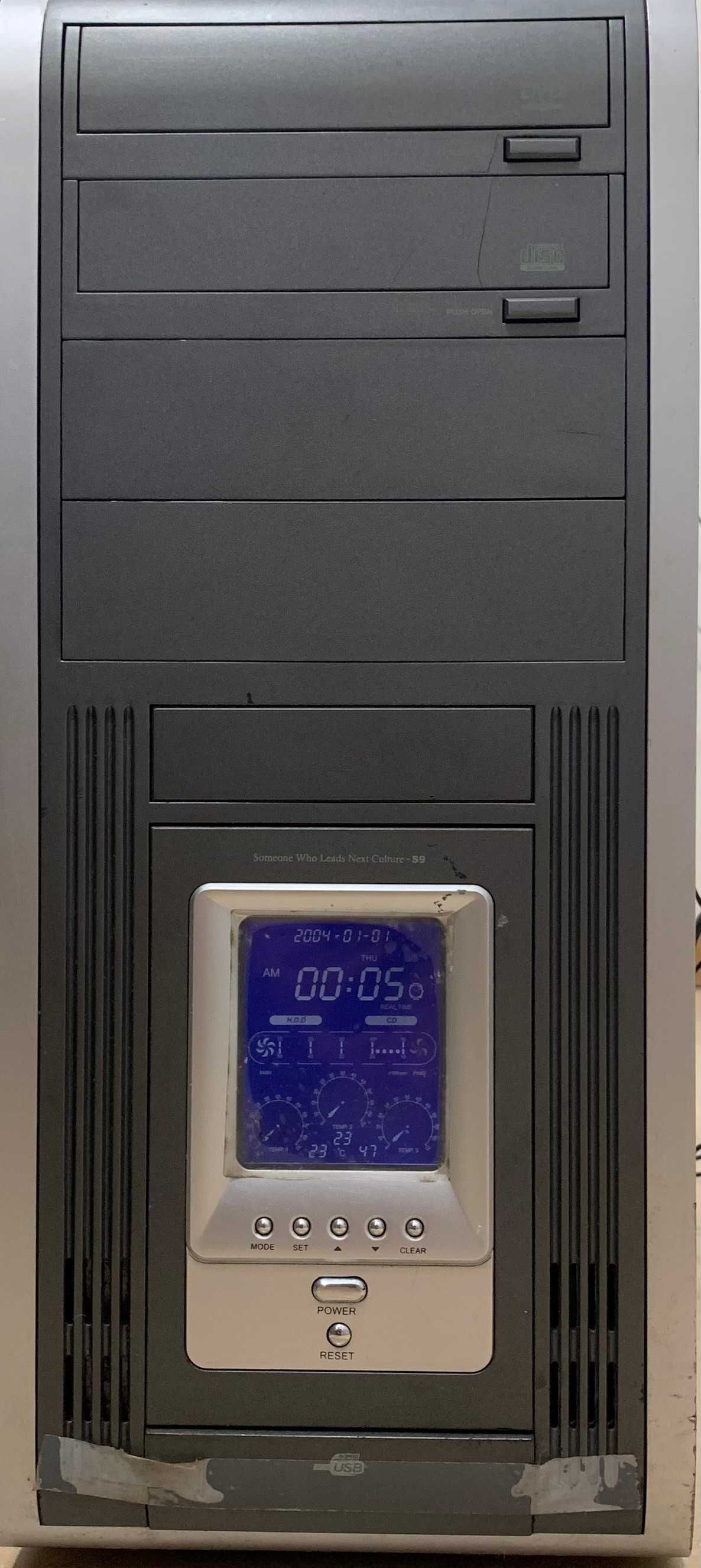 Torres computadores fixos