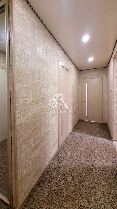 Продаж 4-кімнатної квартири на пл.Артема