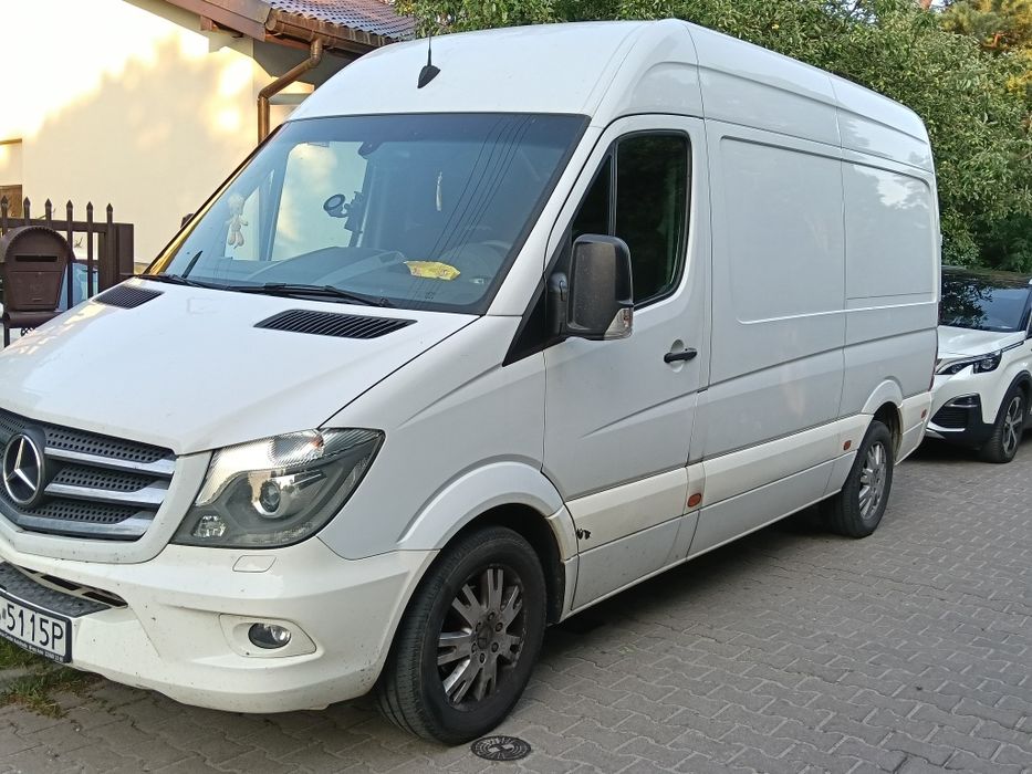 Usługi transportowe przewóz mebli AGD choinki Warszawa