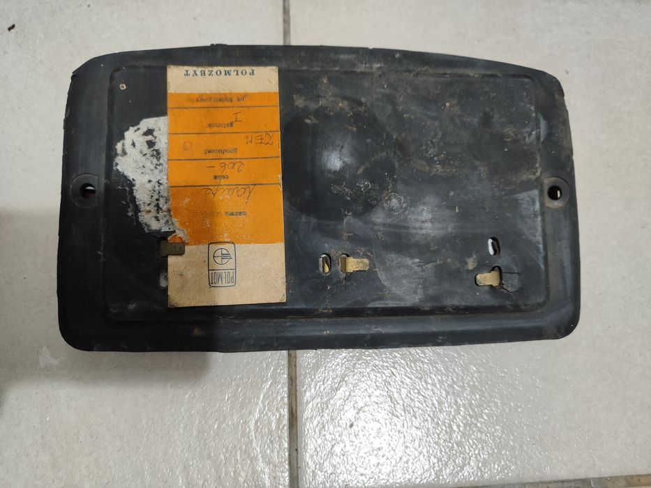 Oryginalna, nowa lampa tył prawa Warszawa, Nysa.
Oryginalna, nowa lam