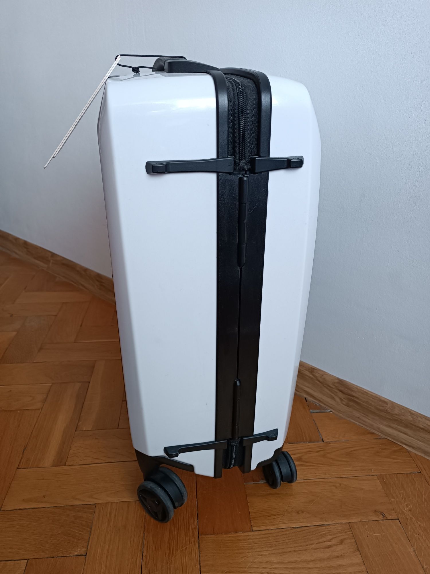 Walizka Thule Revolve Carry On White