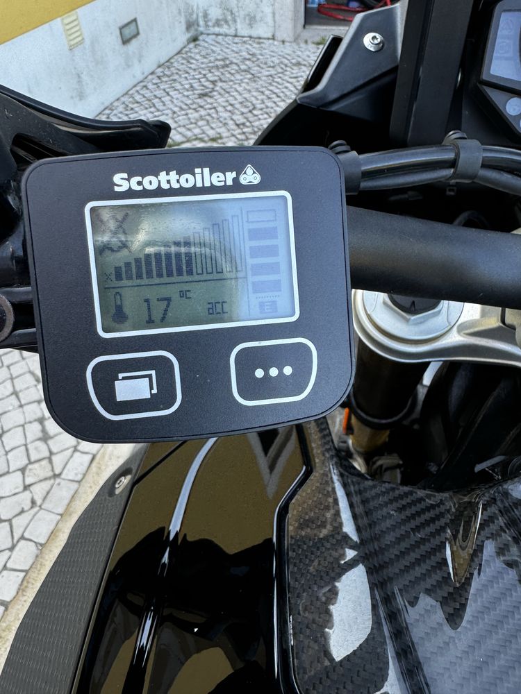 BMW S1000XR Triple Black