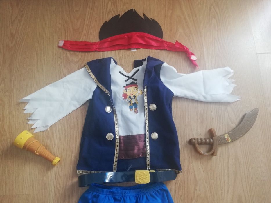 Fato + Acessórios DISNEY Jake e Os Piratas da Terra do Nunca 1-5 anos