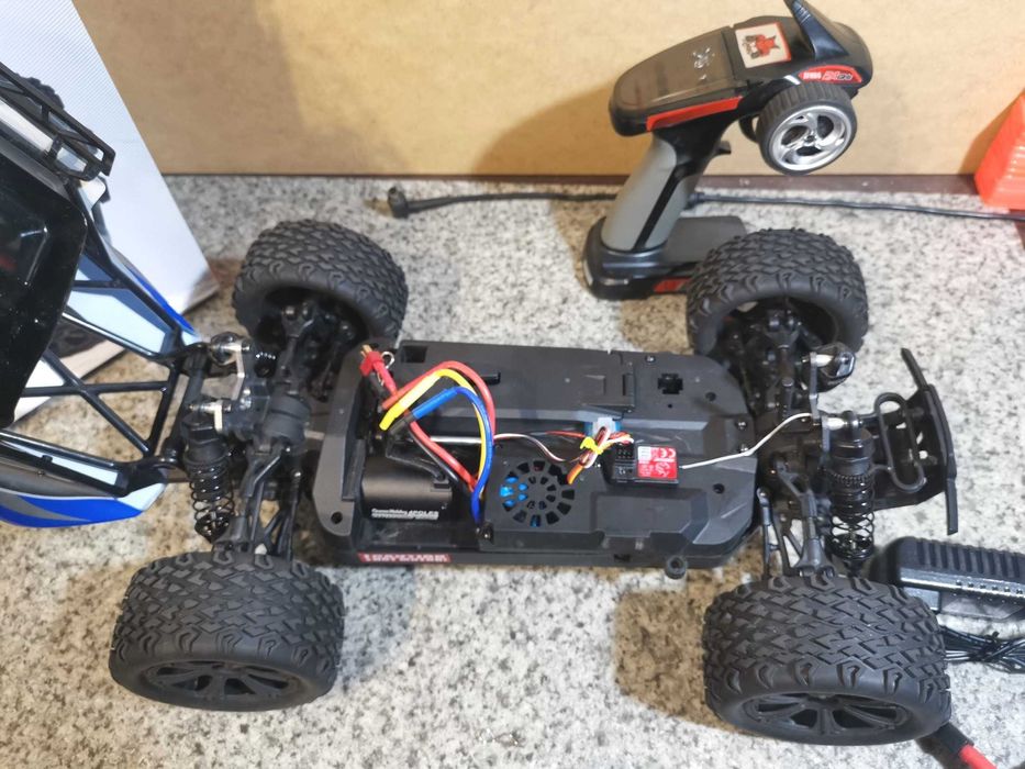 RC машинка Redcat Blackout XBE Pro Brushless трагі безколекторна 1/10