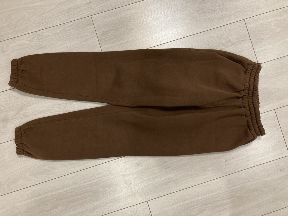 жіночий костюм шоколадний М