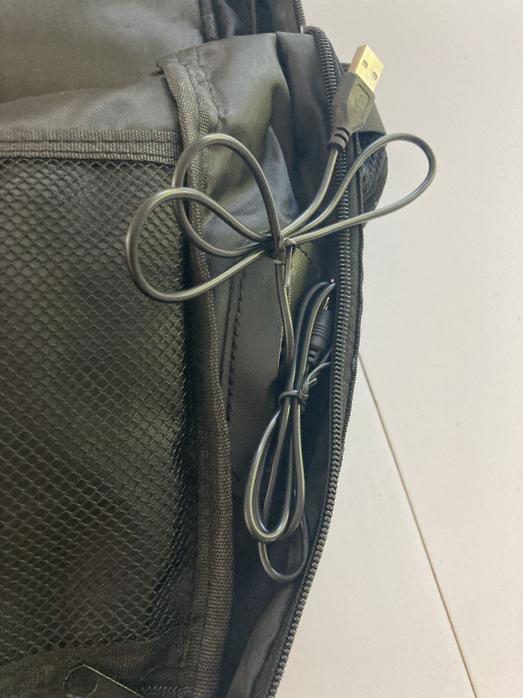 Mochila preta nova