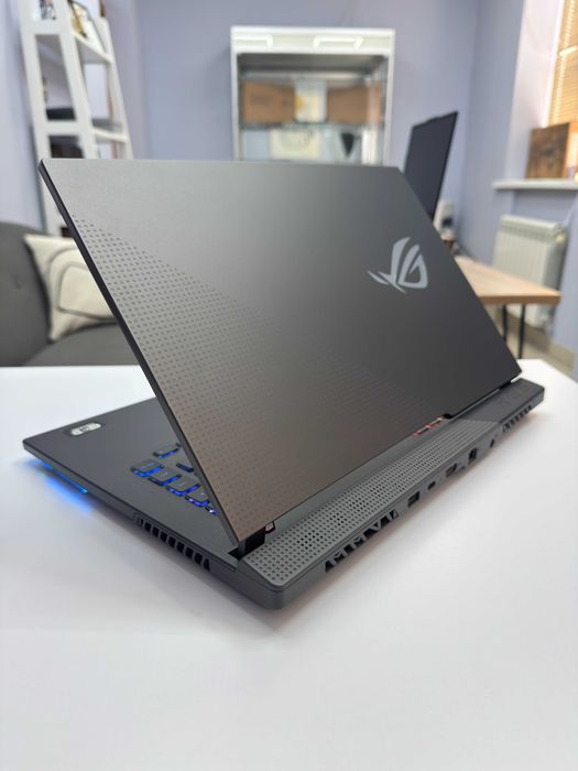 Asus Rog Strix 15.6" 144Hz Ryzen 7 4800H RTX 3050Ti 4Gb 16 Gb 512 Gb