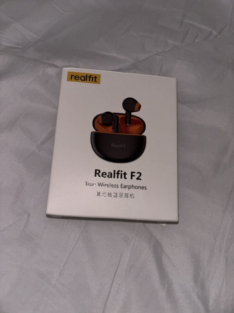 Earphones Realfit F2