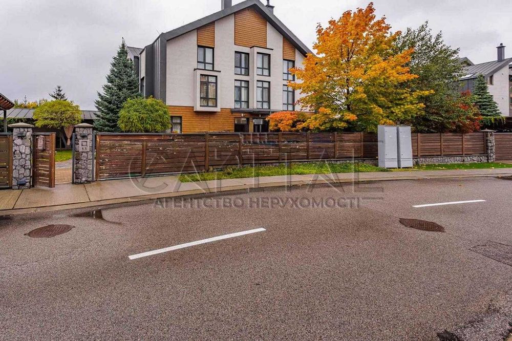 Оренда / Будинок
Київ, Голосіївський район, вул. Лютнева, 58