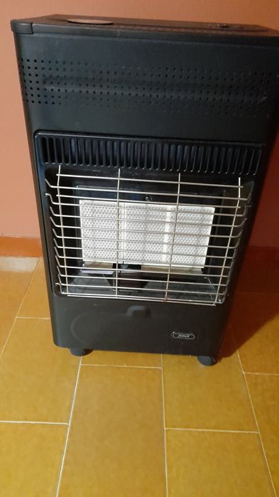 Aquecedor a gás com botija e regulador