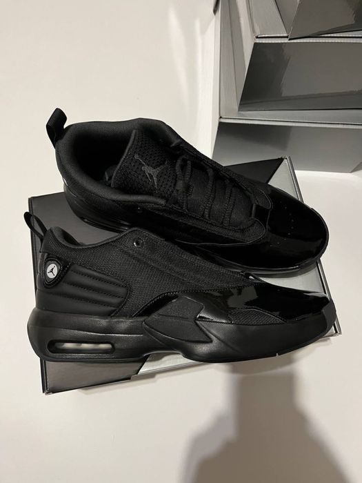 Чоловічі оригінальні кросівки Nike Jordan Max Aura 6