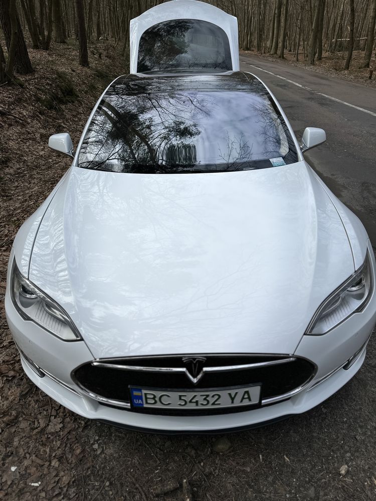 Tesla Model S 70D 70kWh Dual Motor 328к.с. 2015 piк