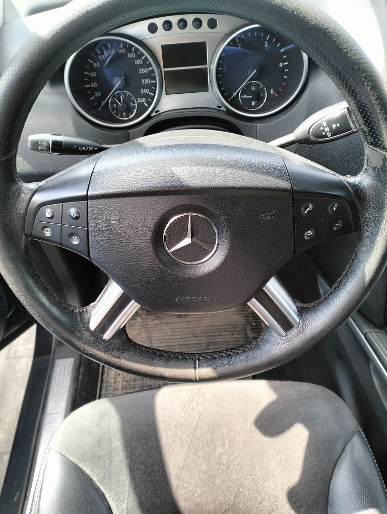 Mercedes ML 320 uszkodzony