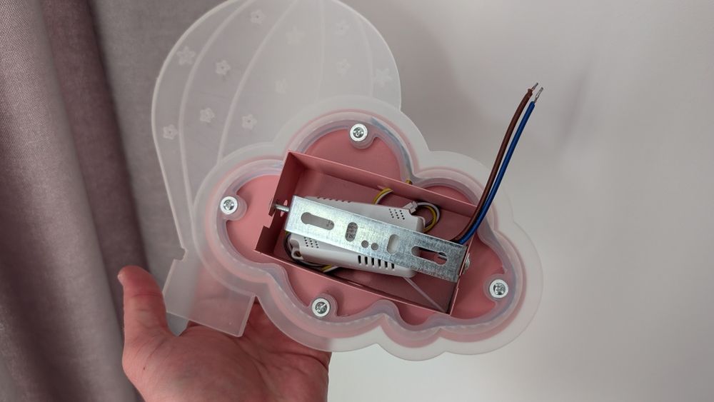 Акриловий світильник бра в дитячу кімнату Хмаринка