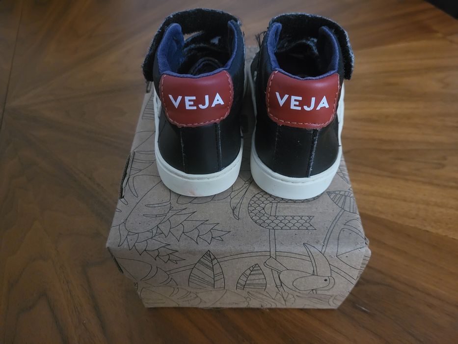 Sapatilha/bota Veja de Criança nr. 22