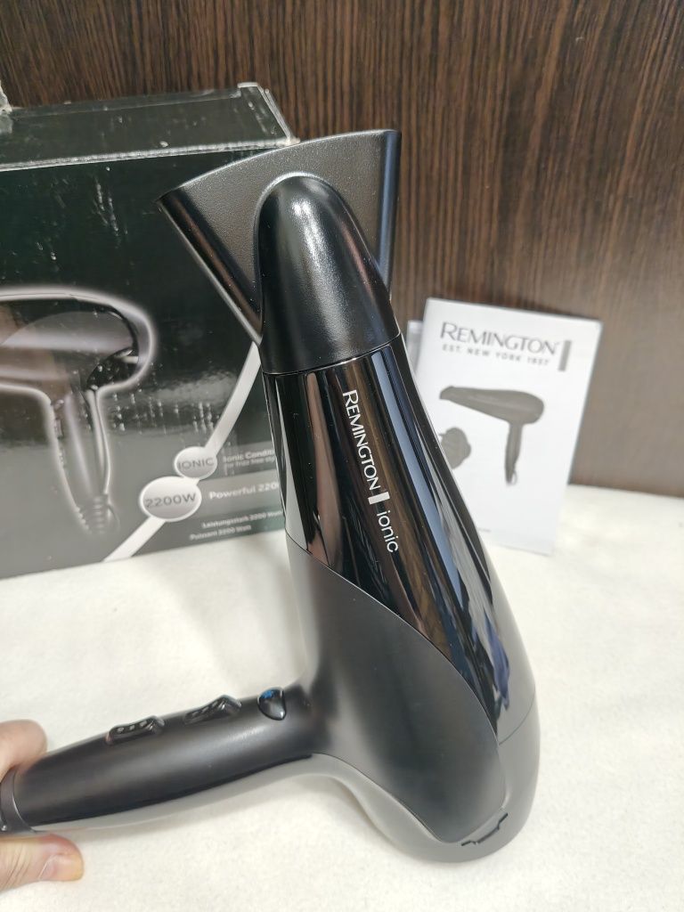 Suszarka do włosów Remington D3198