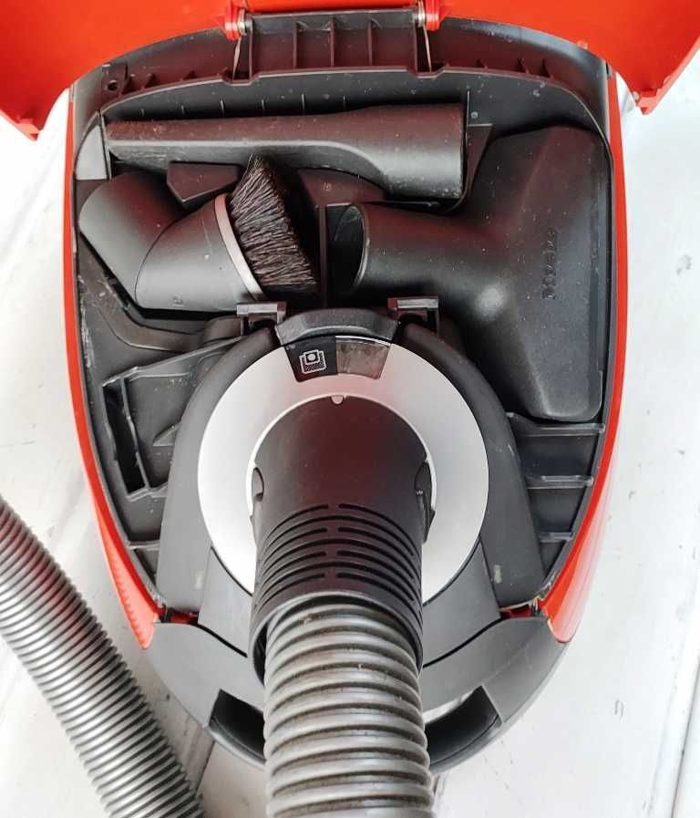 Odkurzacz Miele S5 model 1600W gwarancja