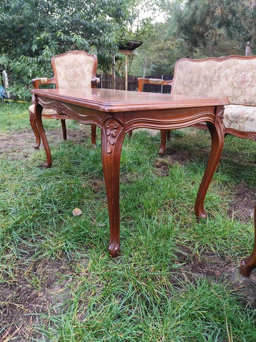 Komplet wypoczynkowy w stylu Ludwik XVI