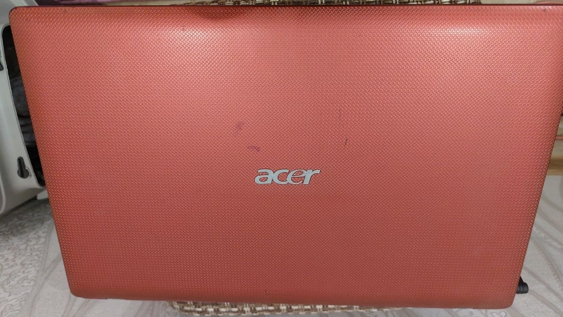 Acer aspire 5742 i3 M 370 radeon hd5000 ram 4gb