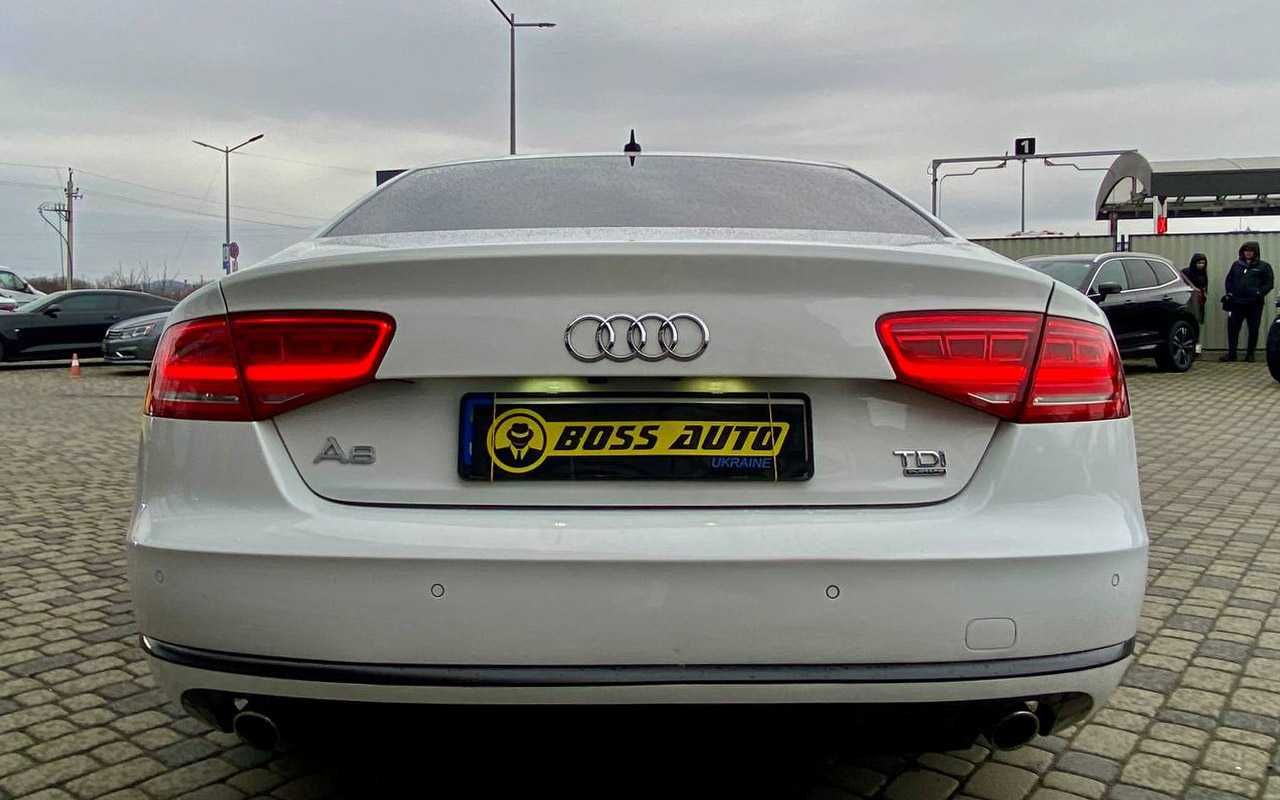 Audi A8 S 2011 року