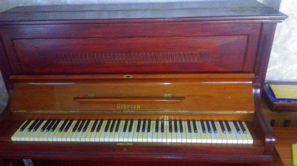 Pianino Olbrich instrument